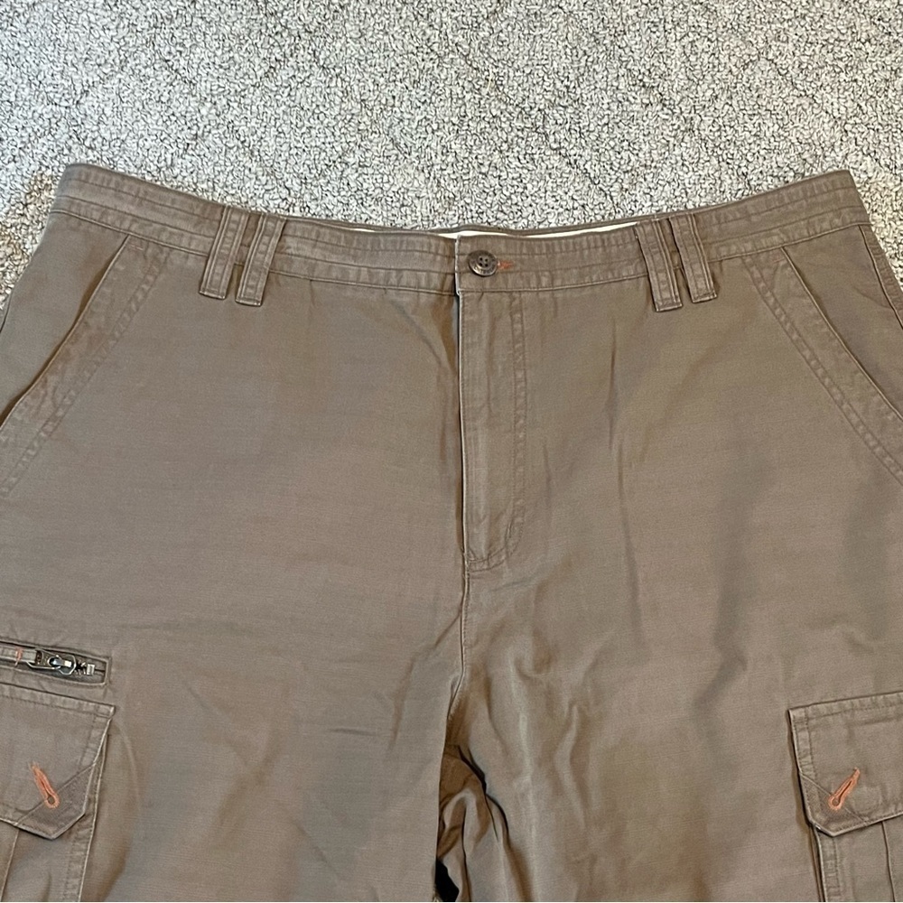 Columbia Sportswear Shorts Mens 38 Brown Cargo Hiking Outdoor Zipper Pocket - Picture 2 of 10